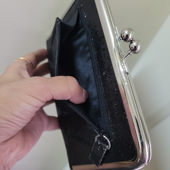 FIXED PRICE - Clarks Clutch - Picture 10 of 12